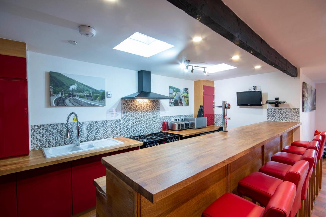 Welsh Row House Apartamento Llandegla Exterior foto