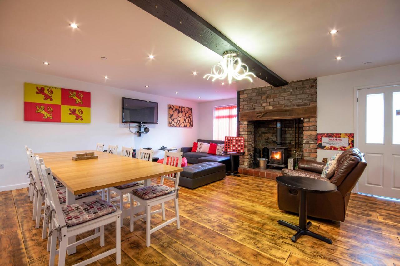 Welsh Row House Apartamento Llandegla Exterior foto