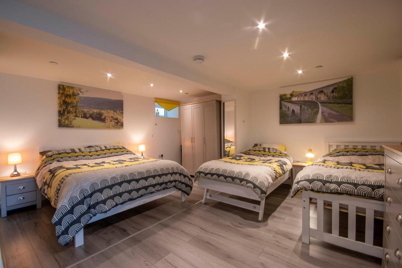 Welsh Row House Apartamento Llandegla Exterior foto