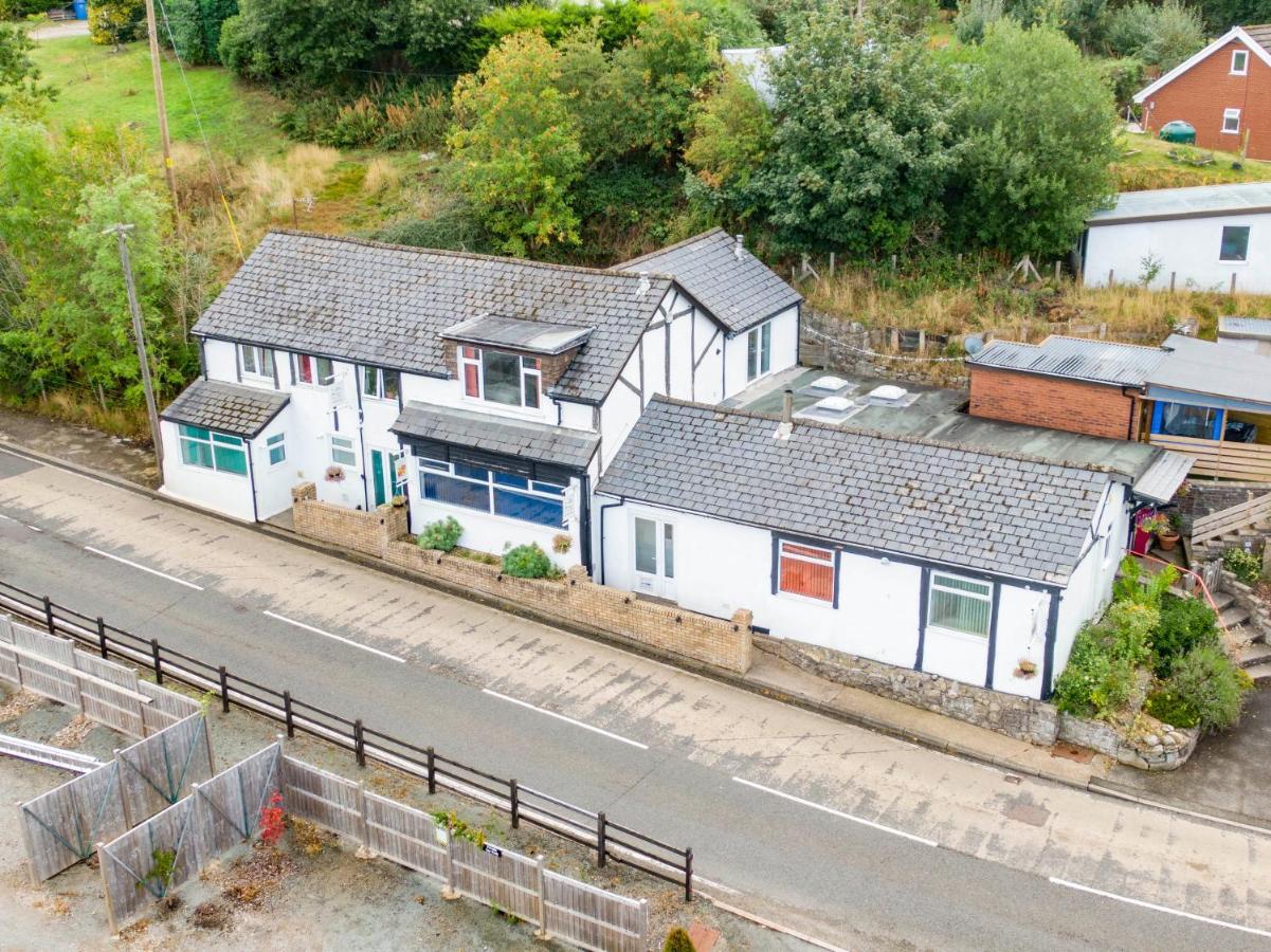 Welsh Row House Apartamento Llandegla Exterior foto