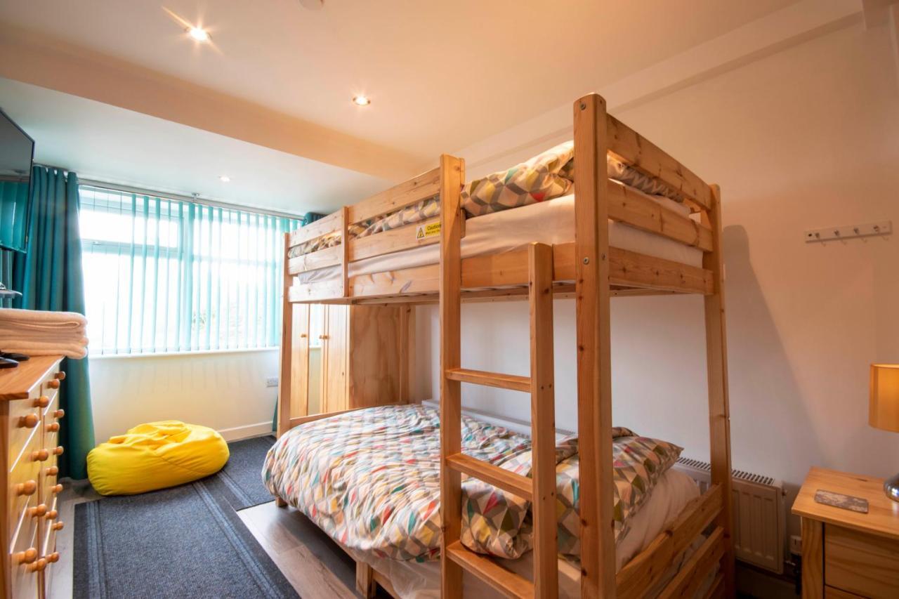 Welsh Row House Apartamento Llandegla Exterior foto