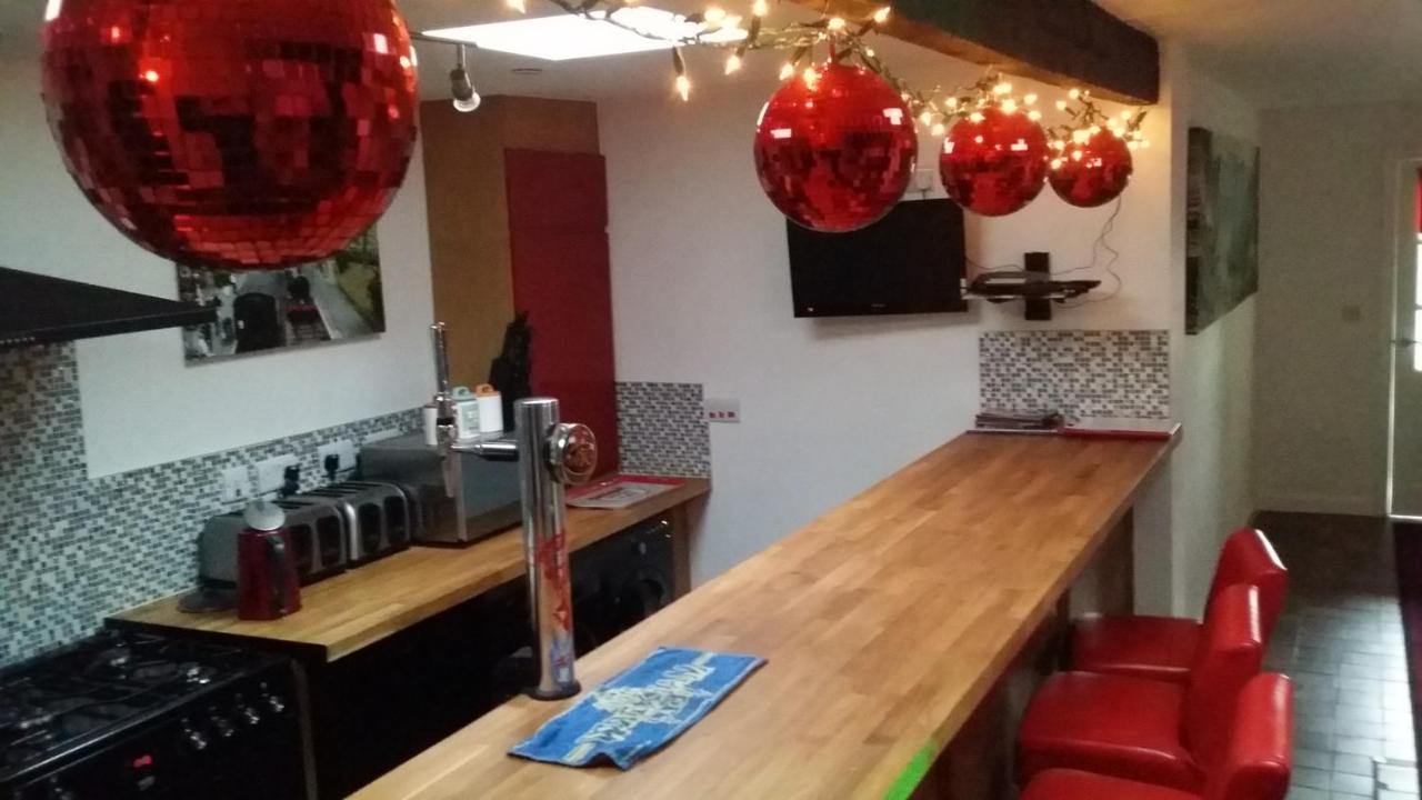 Welsh Row House Apartamento Llandegla Exterior foto