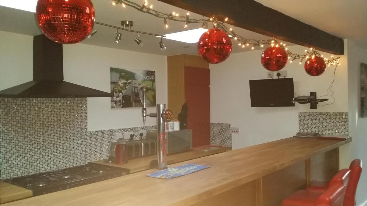 Welsh Row House Apartamento Llandegla Exterior foto