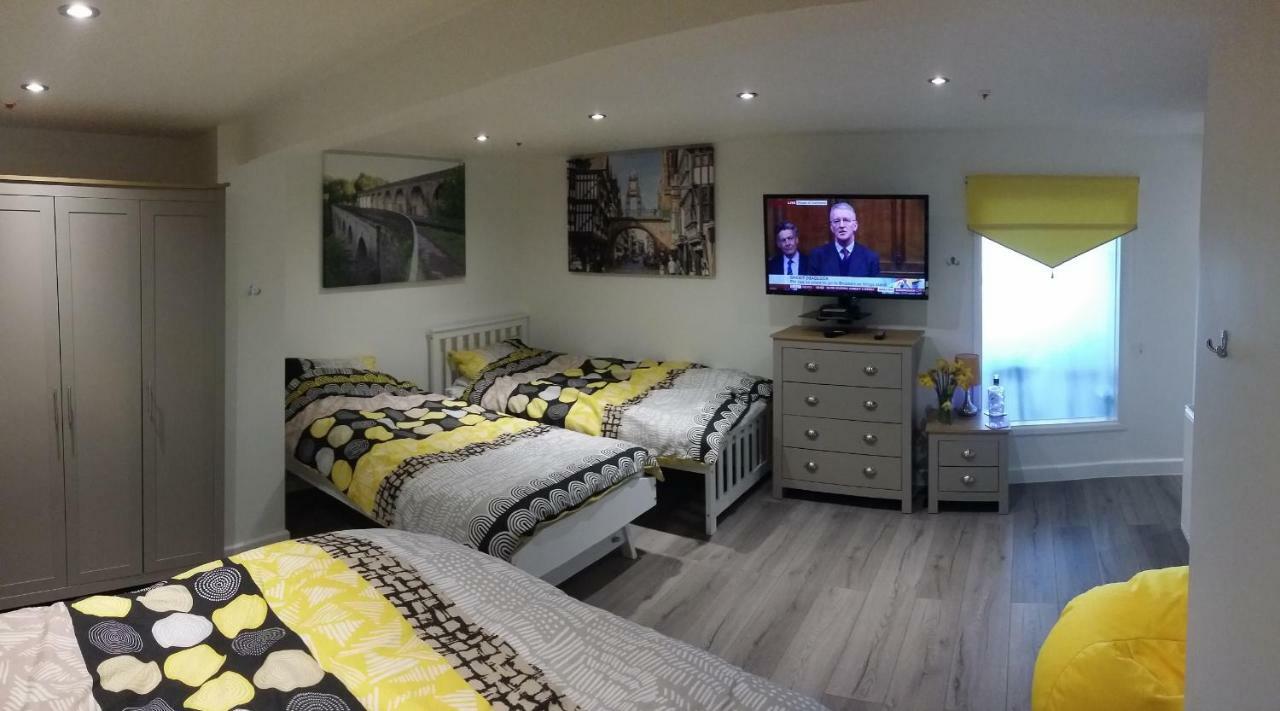 Welsh Row House Apartamento Llandegla Exterior foto