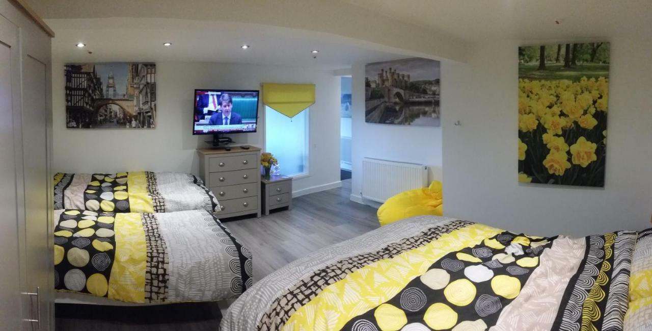 Welsh Row House Apartamento Llandegla Exterior foto